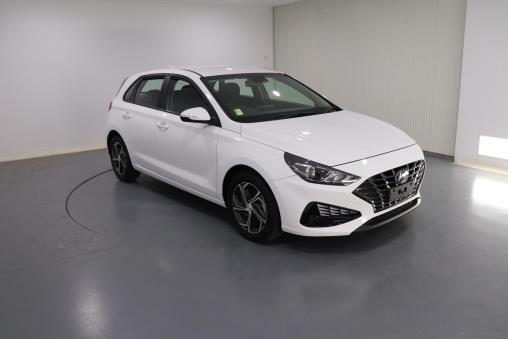 View 2021 HYUNDAI I30 