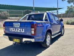 View 2015 ISUZU D-MAX D-MAX X-RUNNER 4X4 AUTO CREW CAB