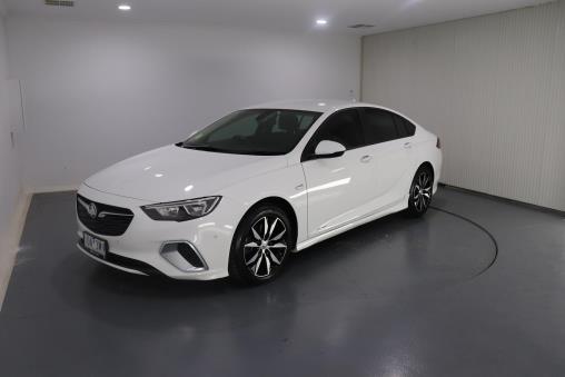 View 2018 HOLDEN COMMODORE RS (5YR)